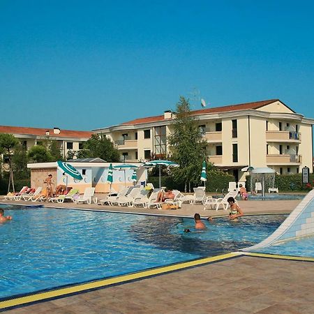 Апартаменты Olmi Lido Altanea Каорле Экстерьер фото