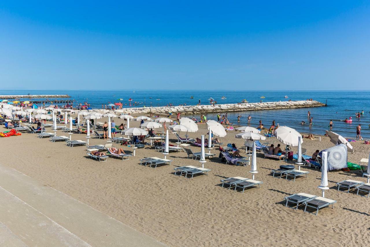 Апартаменты Olmi Lido Altanea Каорле Экстерьер фото